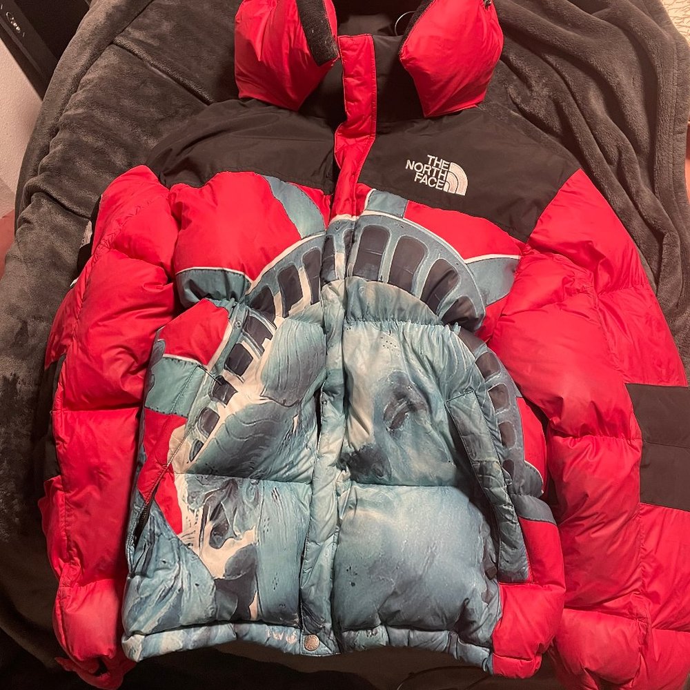 Supreme Northface Jacket Lady Liberty Baltoro